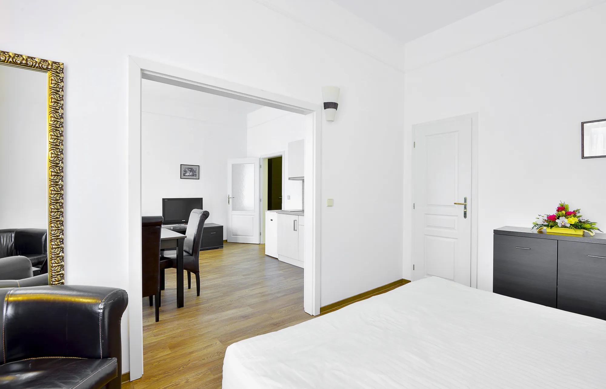 Náhled galerie Apartmán s balkonem a výhledem na kolonádu 3