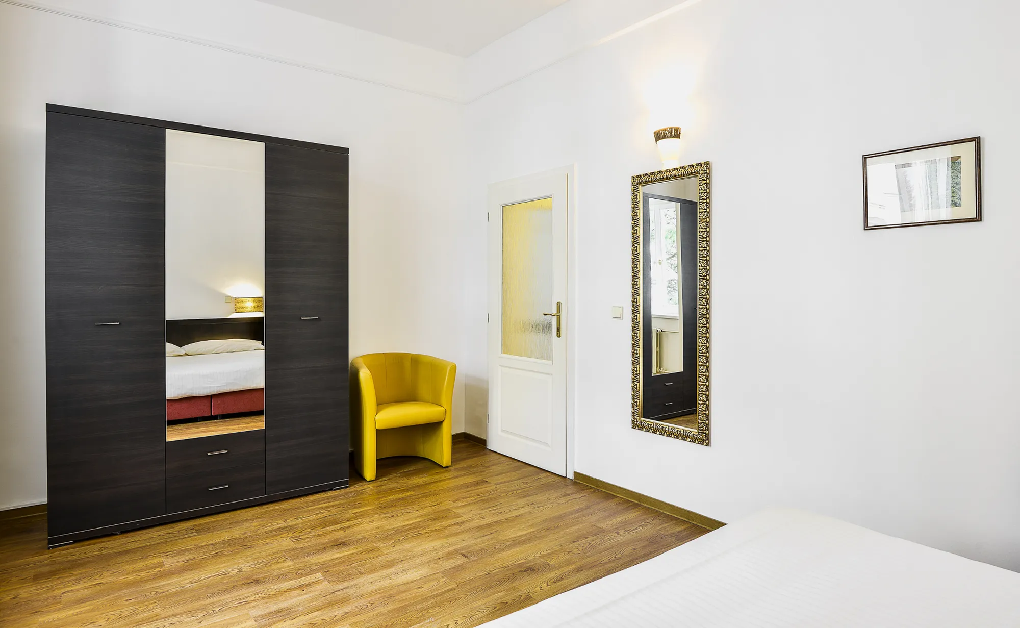 Apartment gallery preview 2