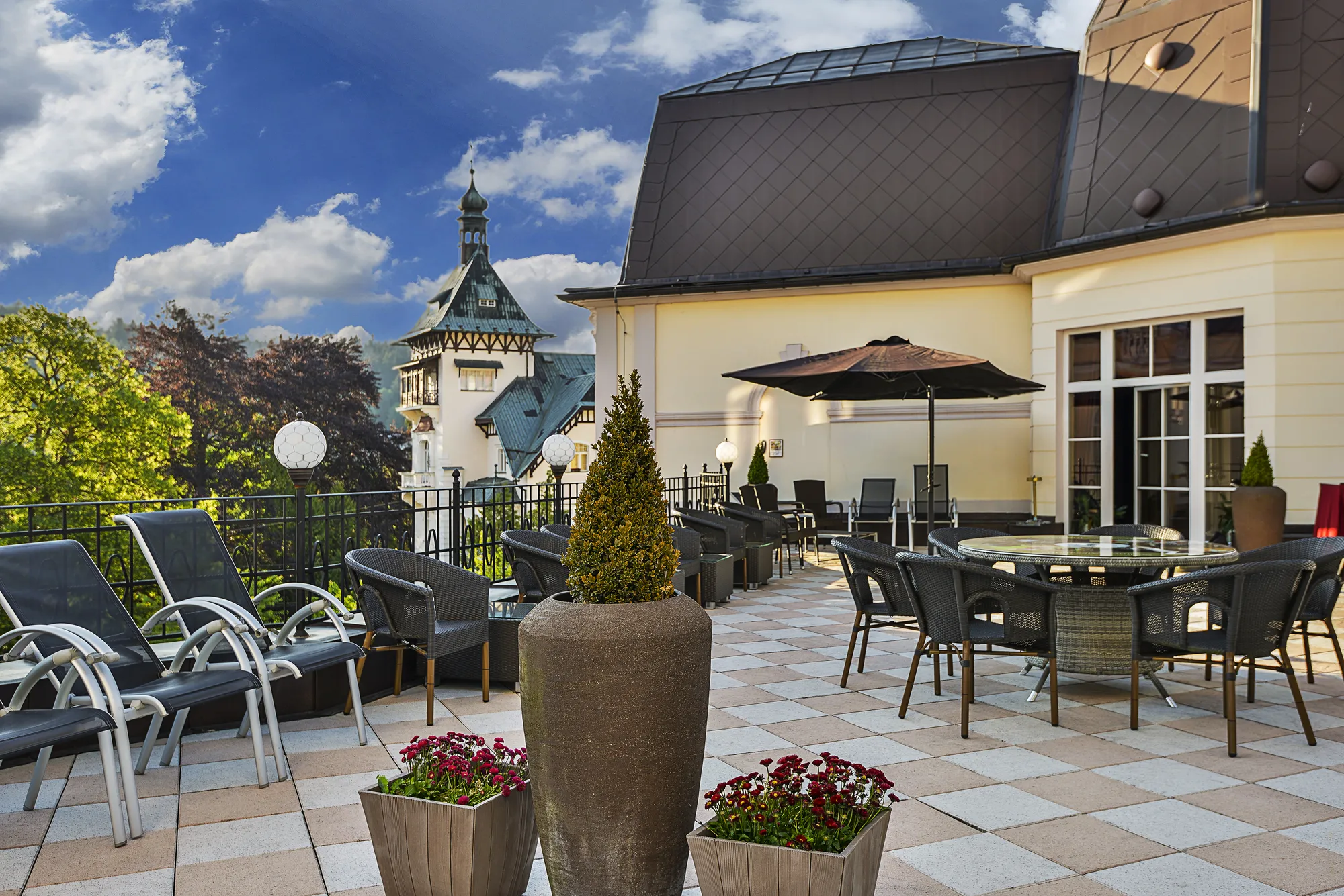 Exterior of Spa Hotel Continental in Marienbad